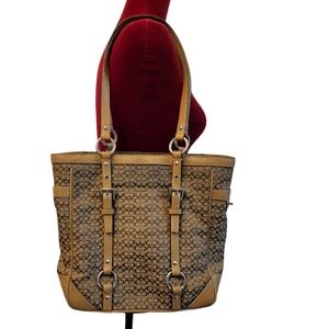 COACH vintage tan handbag/shoulderbag